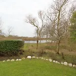 Köhler am Dorfteich